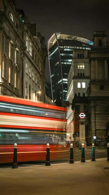 London: Jack the Ripper Tour and Underground Prison in Spanish - Final decision: book it for the unusual second half
