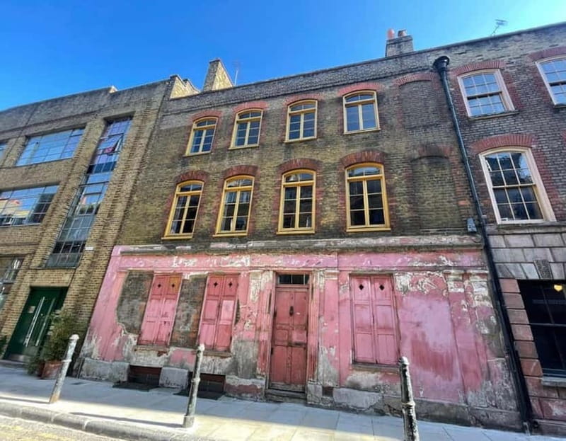 London: Jack the Ripper Tour with Historic Pub Stops - Is $40 a fair price?