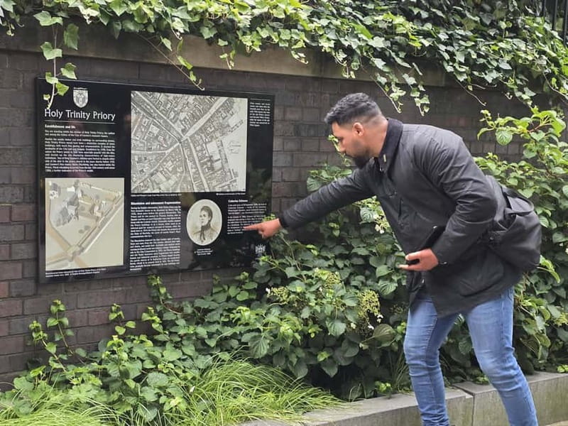London: Jack the Ripper Tour with Historic Pub Stops - Frying Pan Alley and the last known drinking place