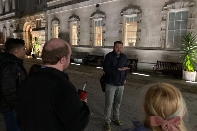 London's Ghosts & Gruesome Past Nighttime Walking Tour - Why this London ghost walk feels different