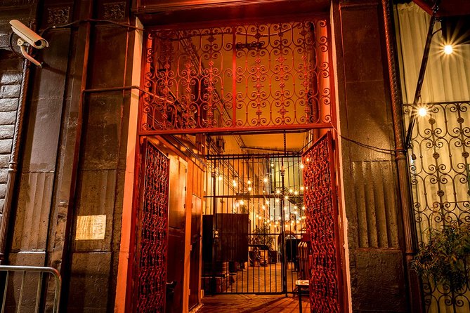 Los Angeles Ghost Tours: Terrors of Tinseltown - The Hollywood Roosevelt brings the star-ghost lore