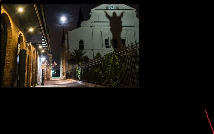 Louisiana: Adults-Only Small-Group Ghost & Vampire Tour - What the storytelling is really like
