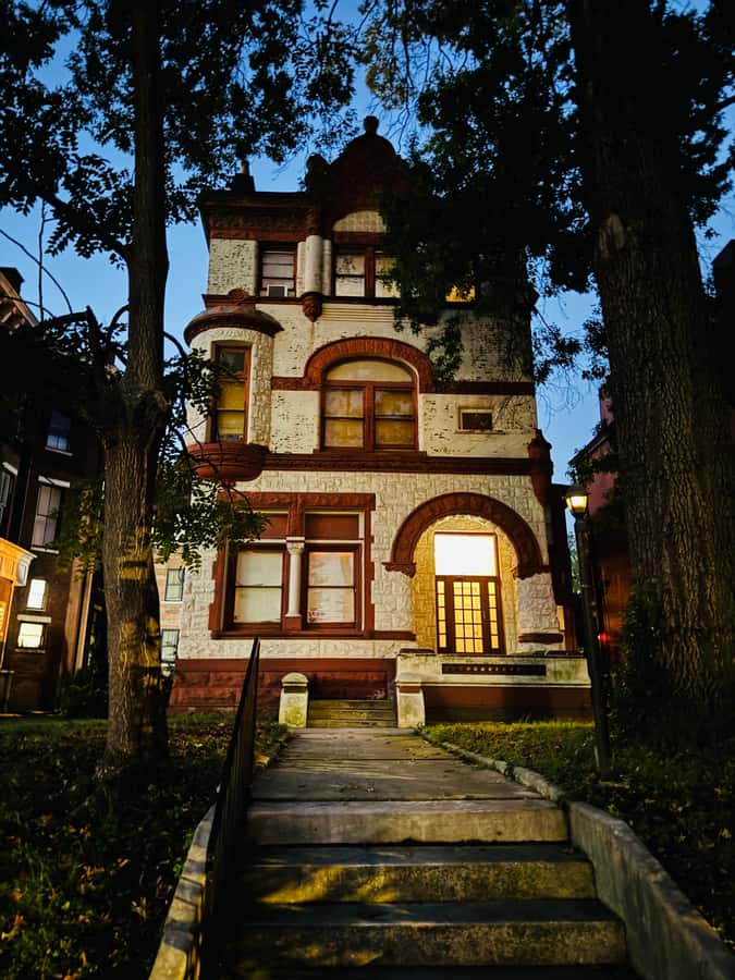 Louisville: Old Louisville Walking Ghost Tour - FAQ