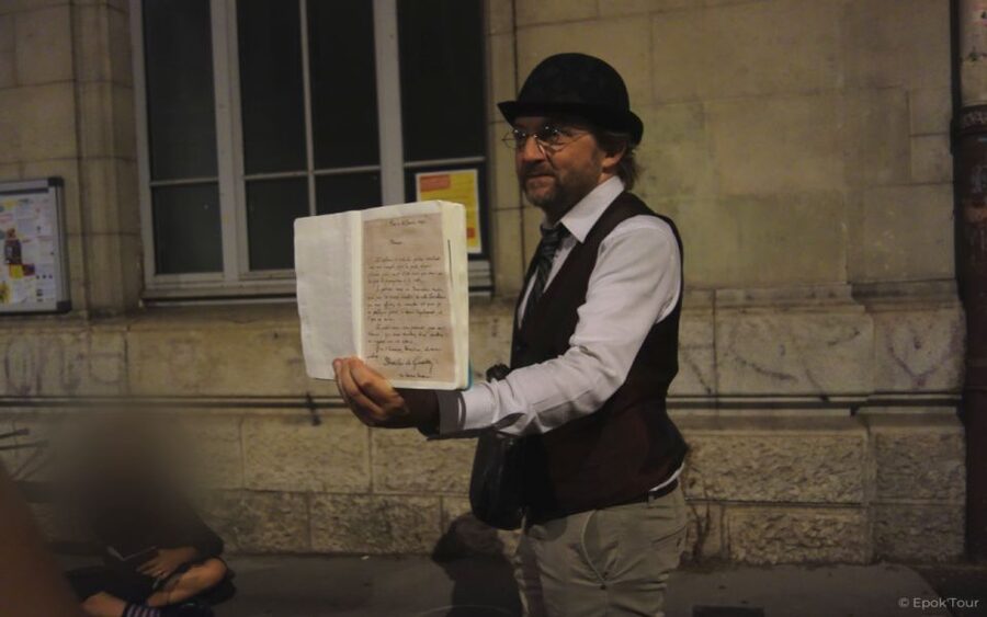 Lyon: Witchcraft and Occultism Guided Walking Tour - A theatrical start at Croix-Rousse Town Hall