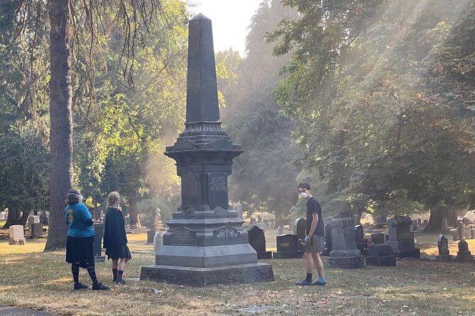 Macabre Ghost History of Portland, Oregon walking tour - Why this Portland ghost walk feels different