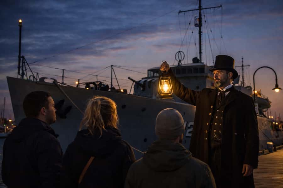 Melbourne: Ghosts of Williamstown Guided Ghost Walking Tour - How much walking and how spooky is it?