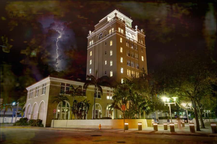 Miami: Haunts of South Beach Ghost Walking Tour - Key points to know before you book