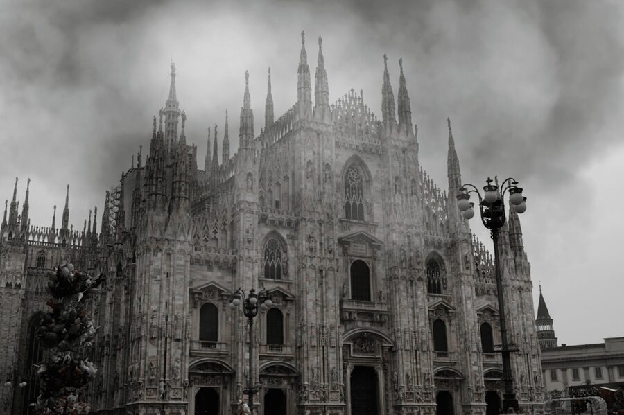 Milan: Ghosts, Mysteries, and Secrets Guided Walking Tour - Secret stops and stories between the landmarks
