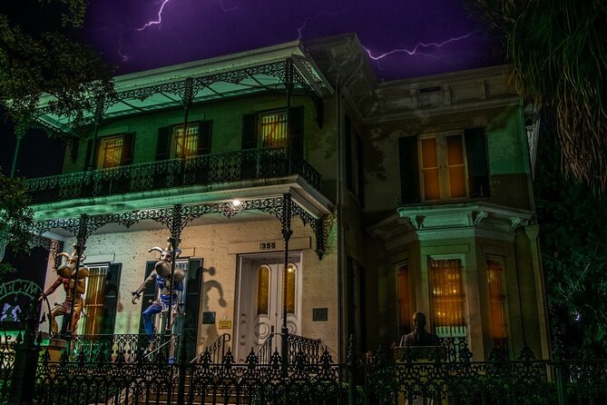 Mobile Ghost Tours: Murder, Mayhem, & Malice - Bienville Square begins the story