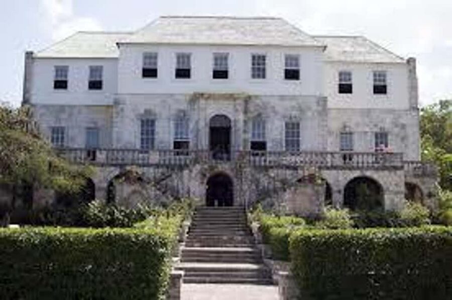 Montego Bay City and Rose Hall Haunted House Tour - Shopping for coffee, rum, and spices