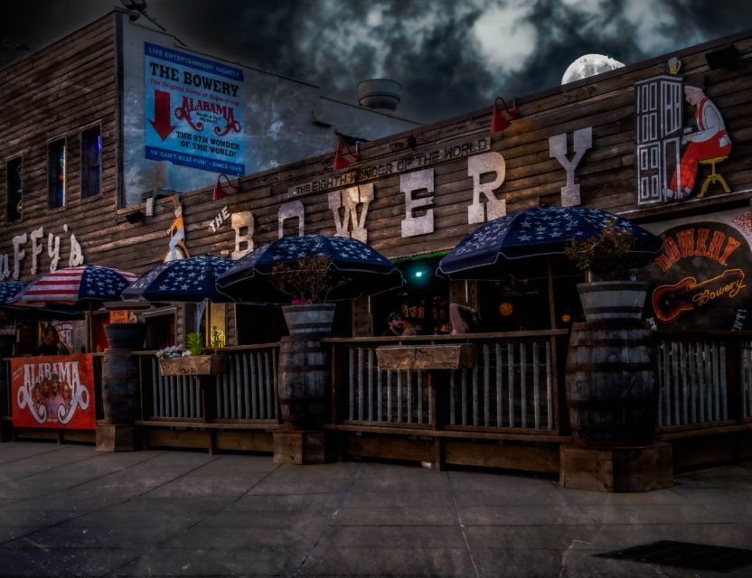Myrtle Beach: Ghosts and Pirates Haunted City Walking Tour - What the guide adds to the experience