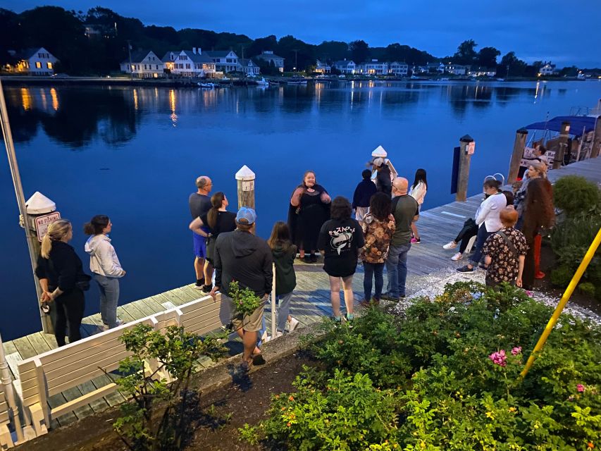 Mystic: Guided Ghost Tour of Downtown Mystic at Night - Key points at a glance