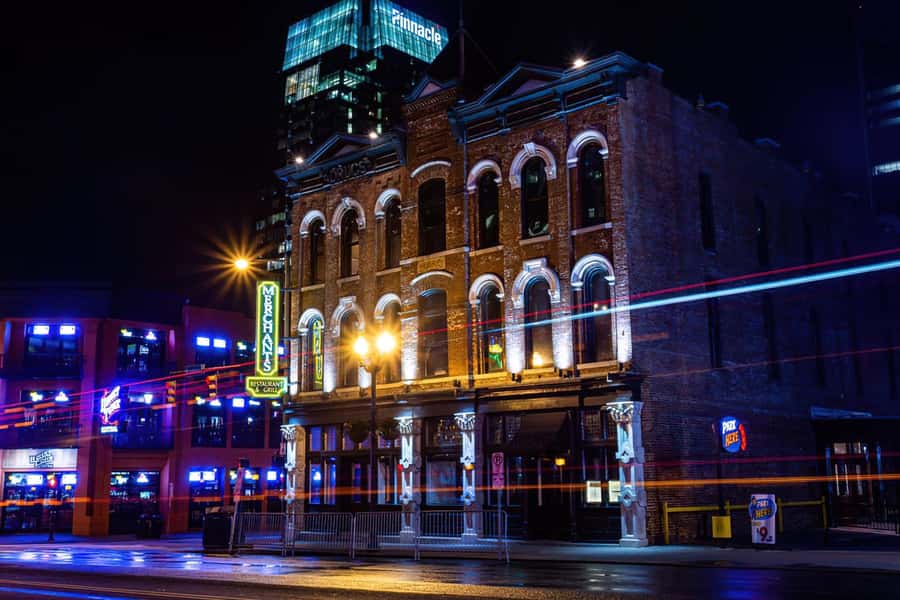 Nashville: Music City Ghosts & Hauntings Guided Walking Tour - How the hour is paced
