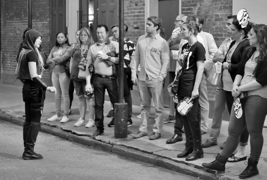 New Orleans: 5 in 1 Ghost & Mystery Evening Tour - Guides who shape the experience