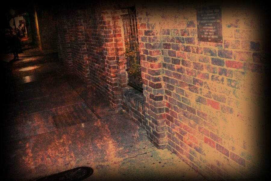 New Orleans: Adults Only Haunted Ghost Tour - Why the slavery stories matter