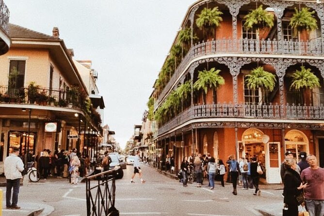 New Orleans Drunken Voodoo, Mystery, Paranormal, Supernatural and History Tour - The French Quarter bar portion