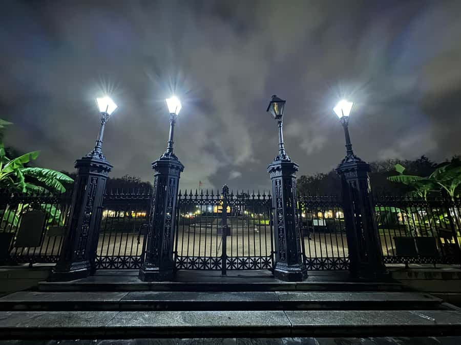 New Orleans: French Quarter Ghosts Haunted Walking Tour - Walking conditions and practical comfort