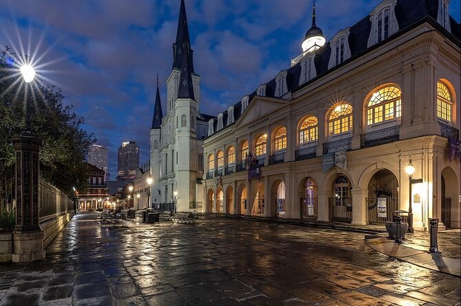 New Orleans French Quarter Haunted History Cocktail Tour - A ghost tour with a useful history lesson