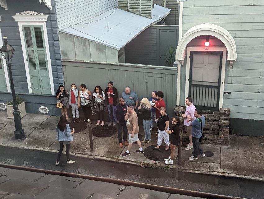New Orleans: French Quarter, Witches, Voodoo, & Ghost Tour - Entering the witches’ temple
