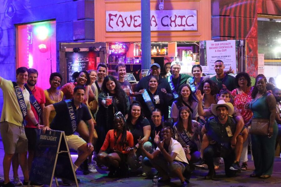 New Orleans: Ghost and Haunted Pub Crawl Tour with Free Shot - The Dragon’s Den, Madam John’s, and the Old Ursuline Convent