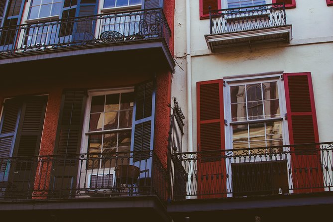 New Orleans Ghost Tour: Go Inside a Haunted Location - Place d’Armes Hotel courtyard