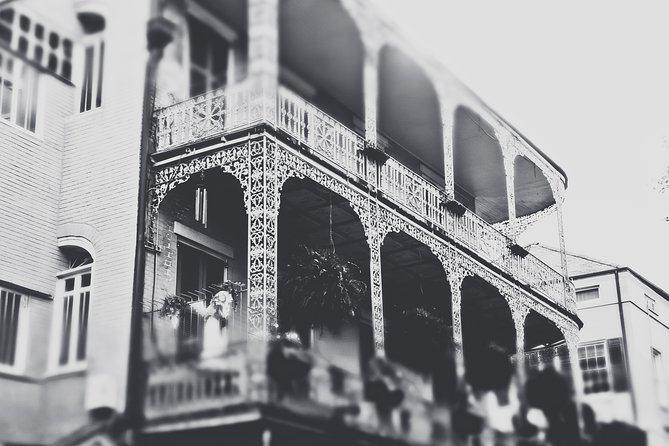 New Orleans Ghost Tour: Go Inside a Haunted Location - Vampire folklore and other French Quarter stops
