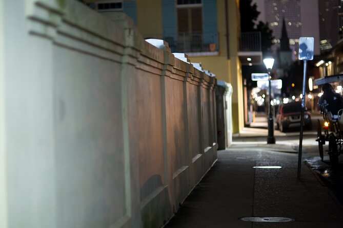 New Orleans Ghosts Boos and Booze Haunted Pub Crawl - Omni Royal Orleans and the French Quarter’s polished past