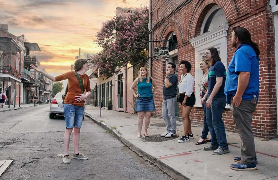 New Orleans: Ghosts of French Quarter Nighttime Walking Tour - Key points at a glance