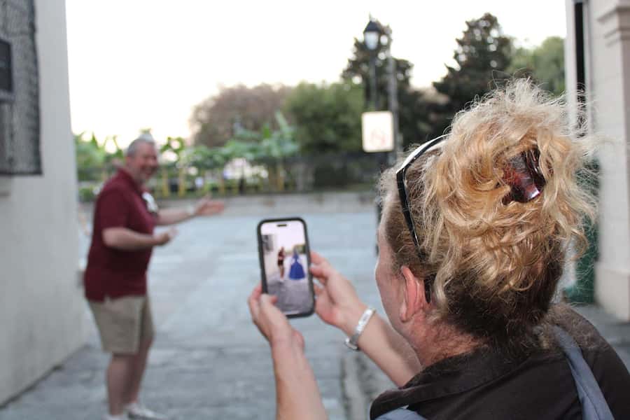 New Orleans: Ghosts & Spirits Interactive Walking Tour - What the five nearby stops are like