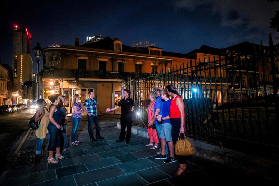 New Orleans: Ghosts & Spirits Interactive Walking Tour - Timing, comfort, and the practical details
