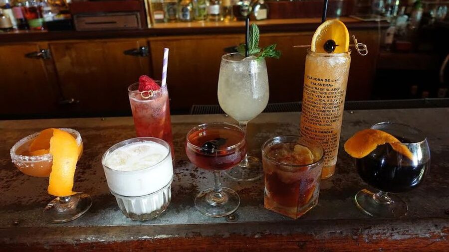 New Orleans: Haunted Drunken History Walking Tour - A French Quarter walk with a drink in hand