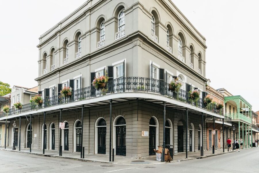 New Orleans Haunted Ghost, Voodoo & Vampire Walking Tour - Madame LaLaurie and the darkest stop
