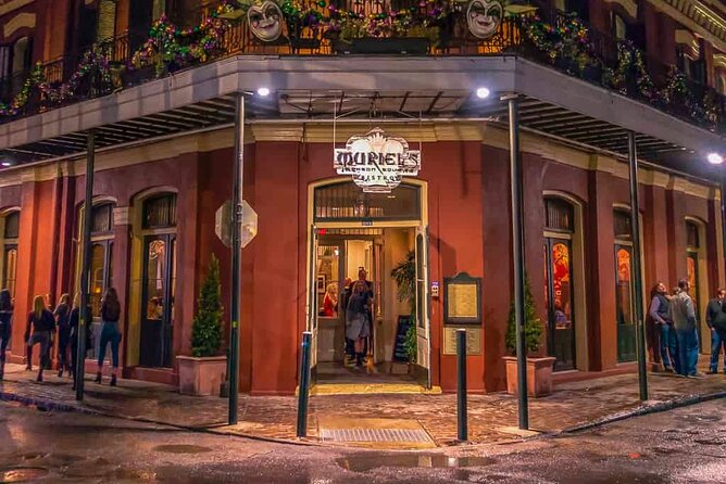 New Orleans History and Hauntings Tour - Walking through the French Quarter