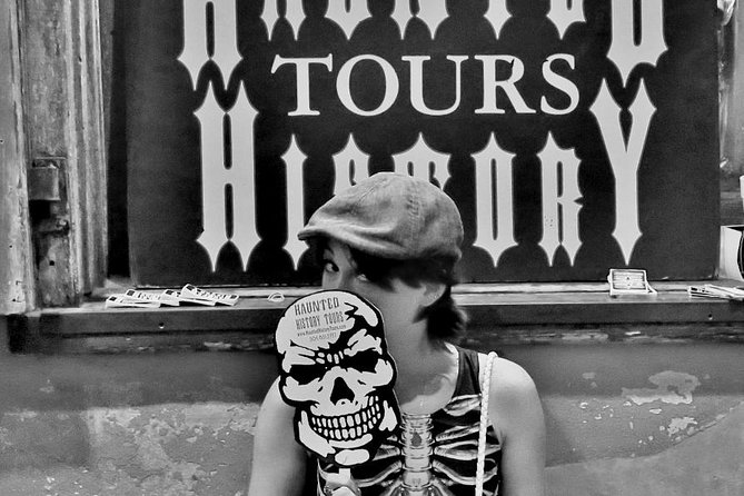 New Orleans Vampire Walking Tour - The vampire tavern stop