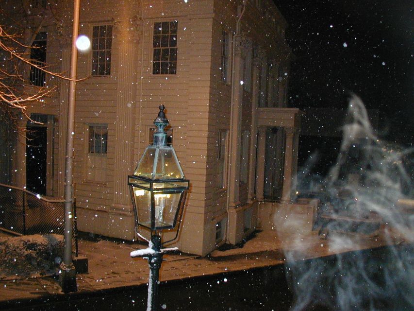 Newport: Historic District Ghosts Guided Walking Tour - The White Horse Tavern and Newport’s colonial past