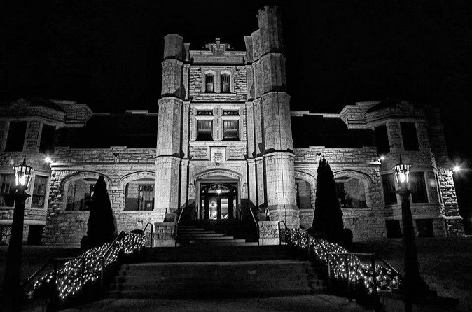 Night Ghost Tour of Pythian Castle in Springfield Missouri - Why Group Size Can Change the Whole Evening