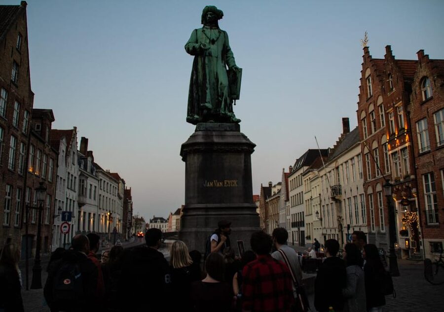 Night Tour: The Dark Side of Bruges - by Legends - Huis Ter Beurze and the commercial Bruges story