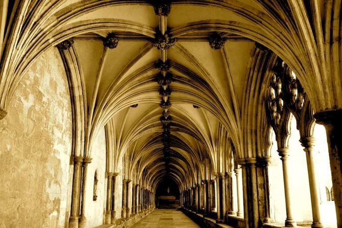 Nightmare Norwich - Norwich's funnest Ghost Walk!! - Norwich Cathedral and Tombland: plague, skulls, and old ghosts