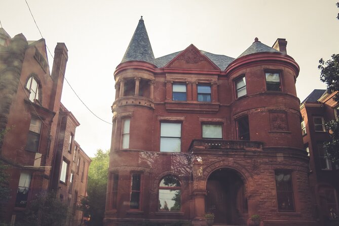 Old Louisvilles Famous Ghosts Smartphone Guided Walking Tour - The app format keeps the price low
