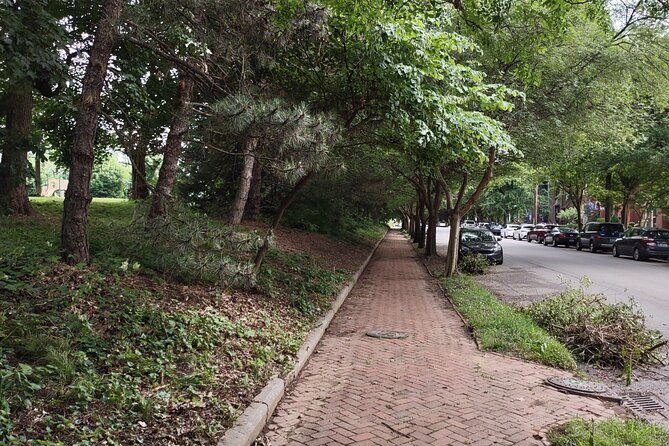 Old Louisvilles Famous Ghosts Smartphone Guided Walking Tour - How to plan the walk