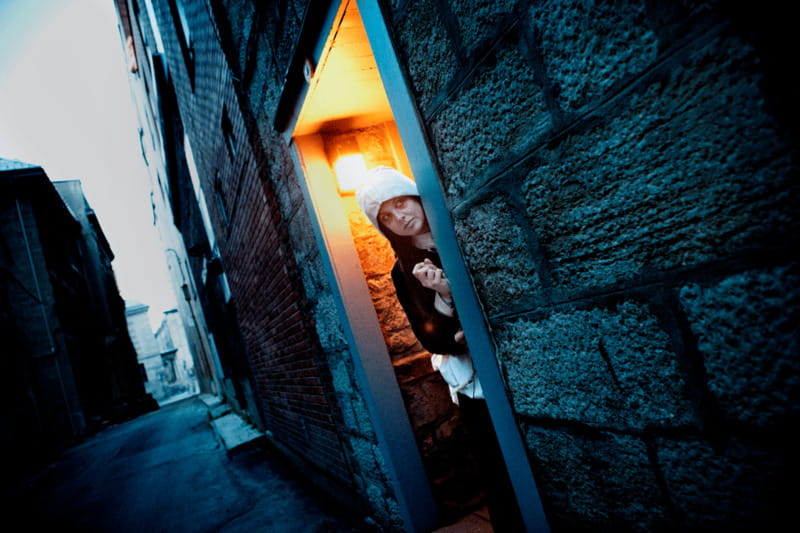 Old Montreal: Traditional Ghost Walk of the Haunted City - The theatrical guides make or break the evening