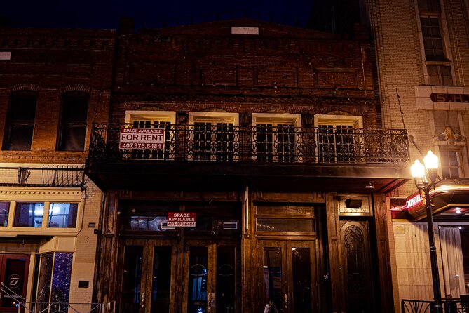Orlando Ghost Tour: Ominous Otherworld Ghosts & Hauntings - The Nicholson-Colyer Building looks back at you