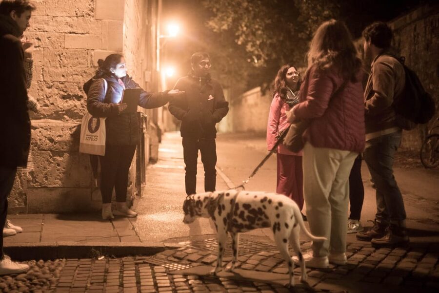 Oxford: Haunted Oxford Tour - by Uncomfortable Oxford™ - The guiding style: serious, but not gloomy