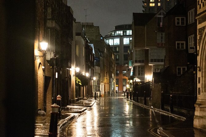 Paranormal ActivityTour in Old London - What the $32.91 price gives you