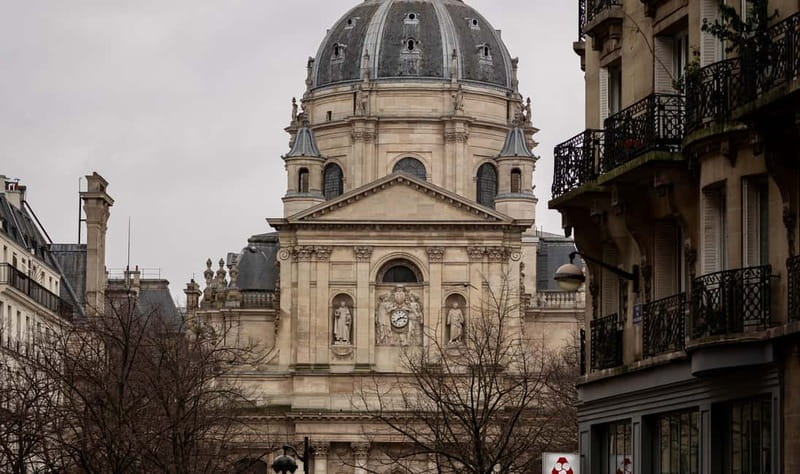 Paris: Creepy Middle Ages Walking Tour - Musée de Cluny and the Roman baths