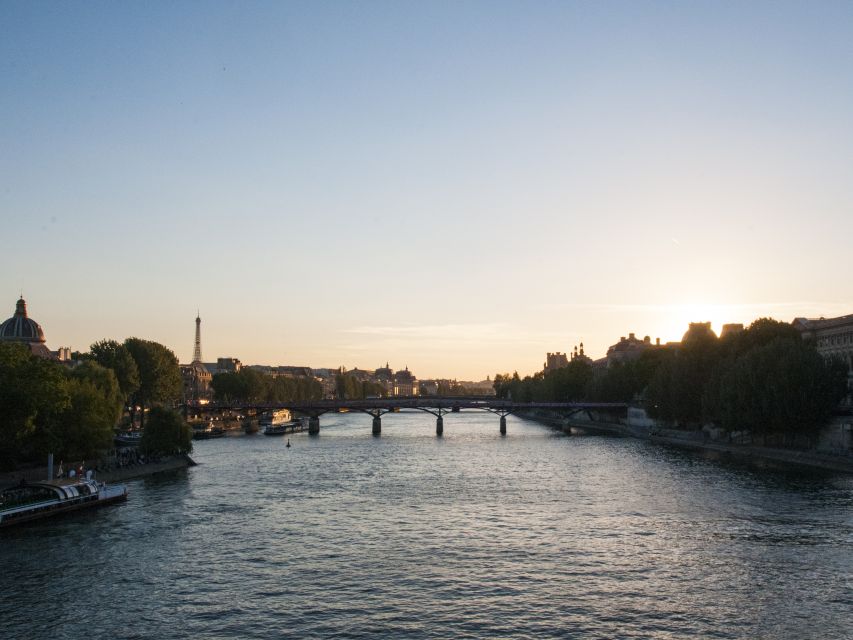 Paris: Ghosts, Legends & Mysteries Evening Walking Tour - Saint-Germain-l’Auxerrois and the St. Bartholomew’s Day Massacre