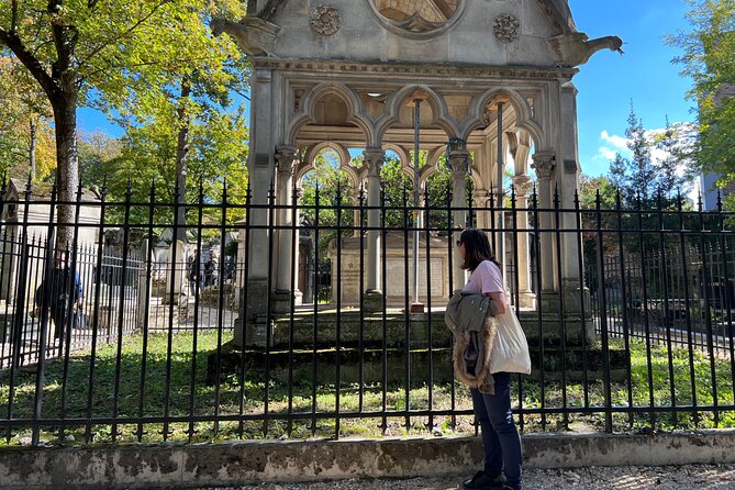 Paris: Haunted Père Lachaise Cemetery Guided Tour - Booking timing and cancellation details