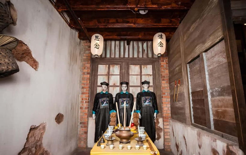 Penang : Cool Ghost Museum Penang Ticket - Costumes, story boards, and the indoor setting