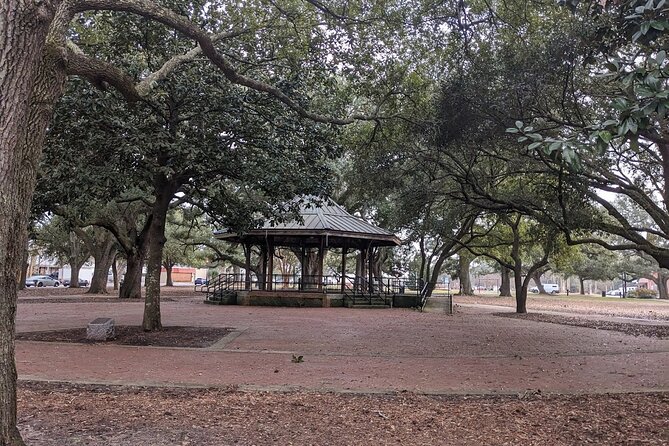 Pensacola Most Haunted Ghost Tour & Scavenger Hunt - Historic Pensacola Village and its 28 preserved buildings