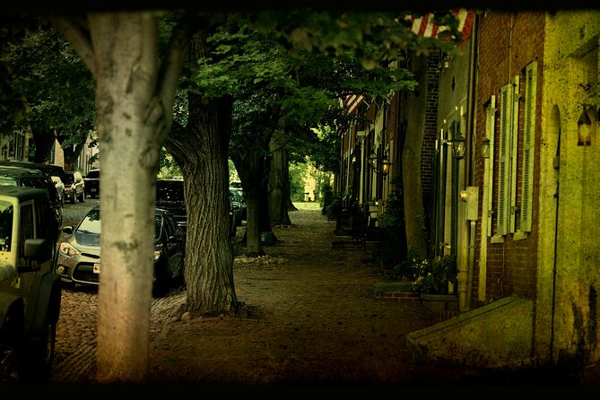 Phantoms of the Potomac: Old Town Alexandria Ghost Tour - Wilkes Tunnel, from 1851 construction to Civil War memory